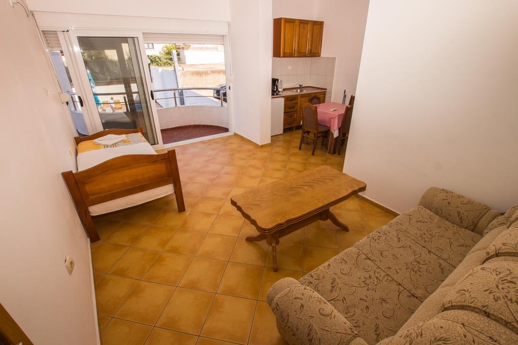 Apartments De Lara Utjeha Ngoại thất bức ảnh